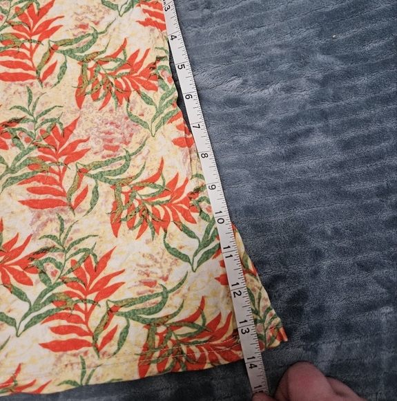 EUC! Pineapple moon tank top! - Picture 4 of 5